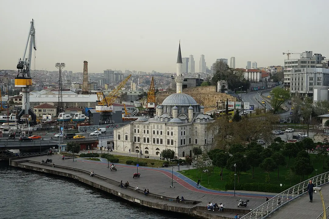 Azapkapı Sokullu Mehmet Paşa Cami