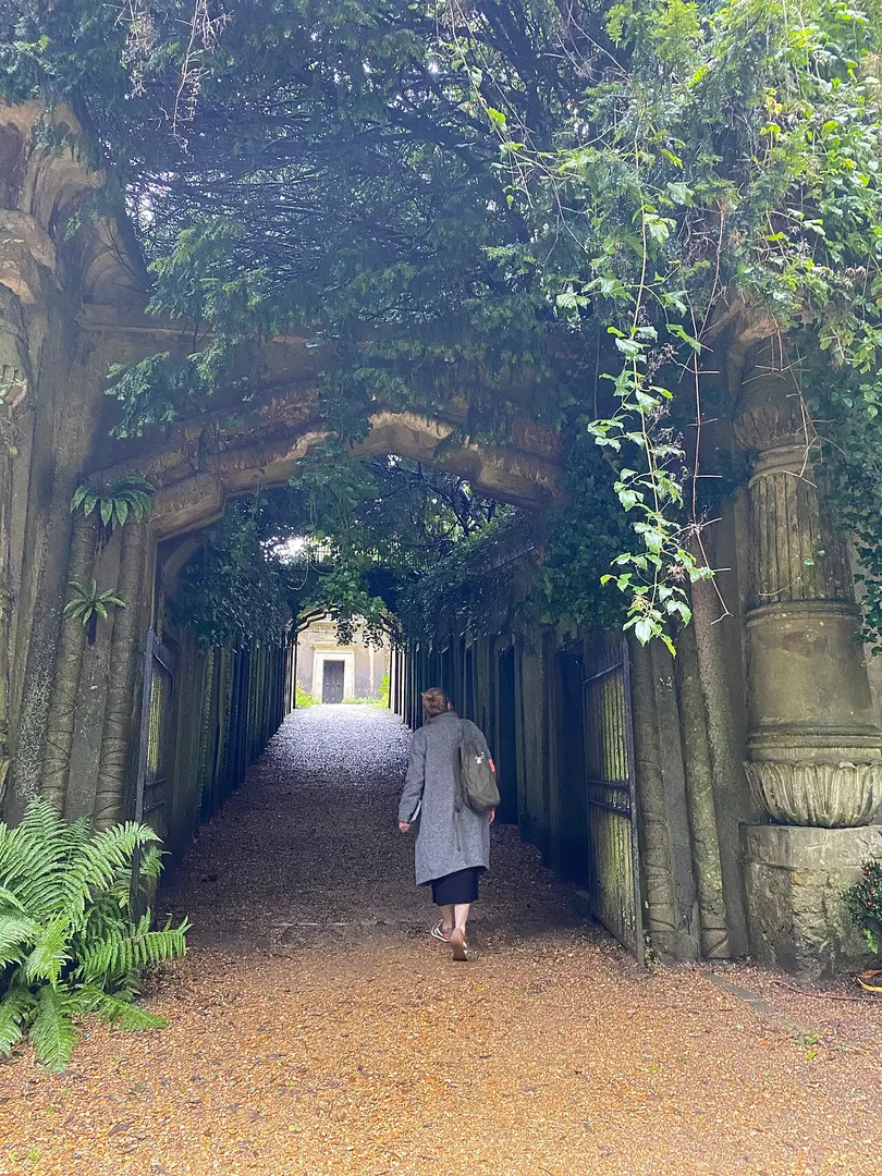 Highgate Cemetery Tours