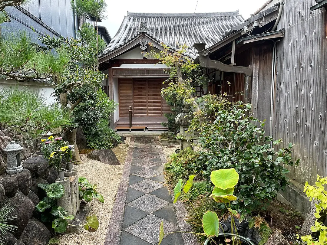 閼伽井庵