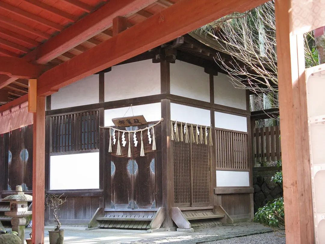 枚岡神社