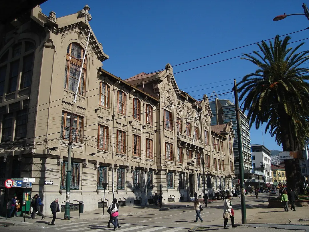 Paepstliche Katholische Universitaet Valparaiso – Hauptgebaeude