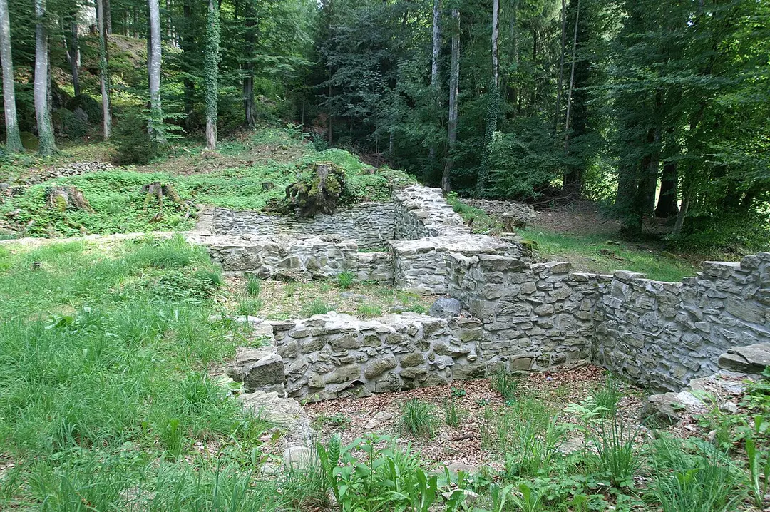 Bossonnens, Burg- und Stadtruinen