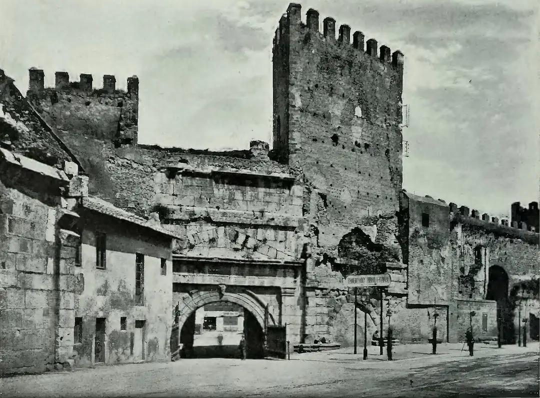 Arco su Porta San Lorenzo