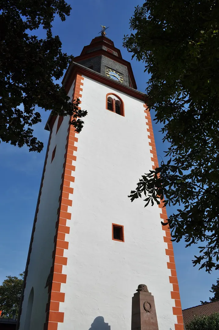 Mittelalterlicher Kirchturm