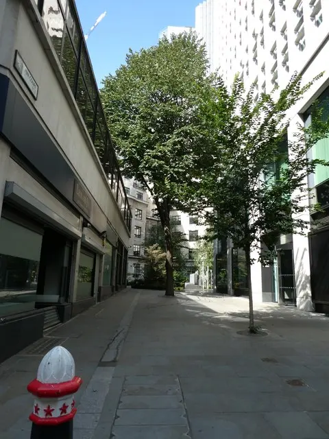 Fen Court