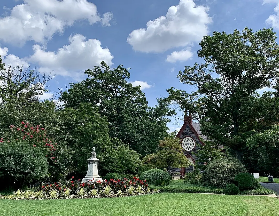 Oak Hill Cemetery Chapel