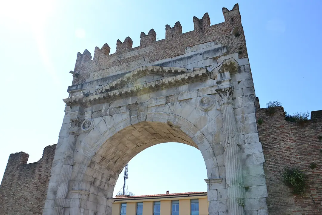 Arco d'Augusto