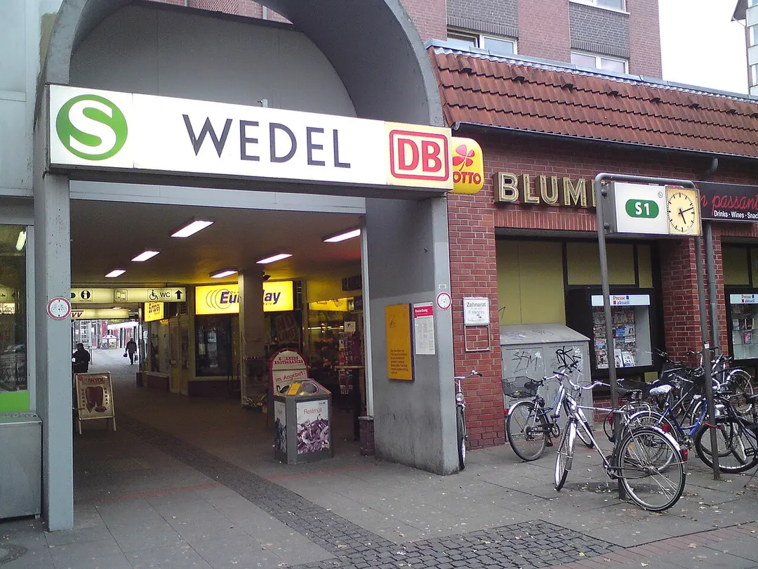Bahnhof Wedel