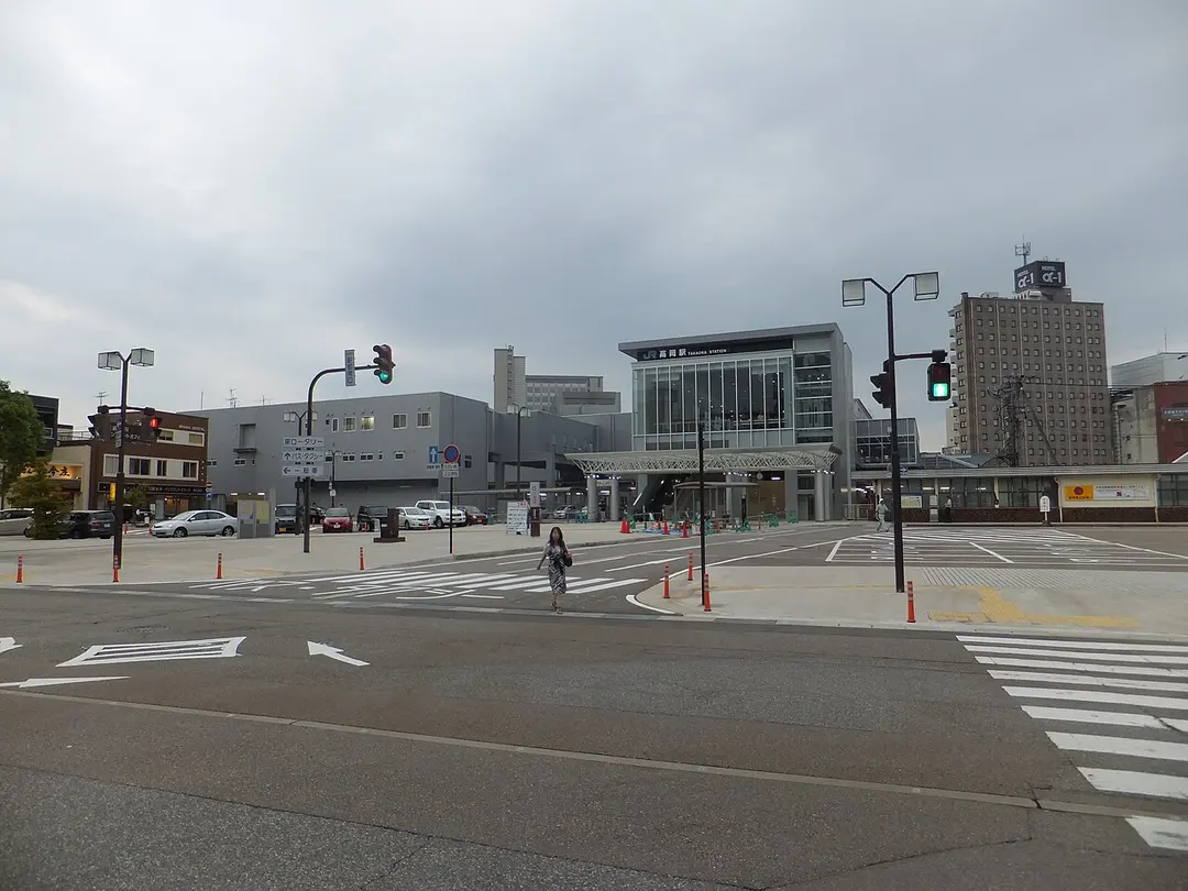 Takaoka Station