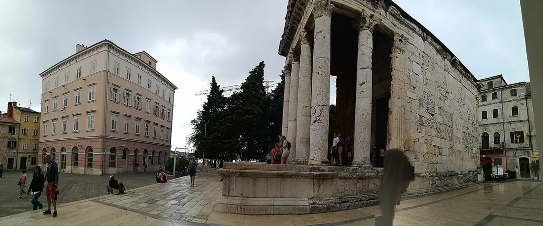 Augustus-Tempel (Pula)