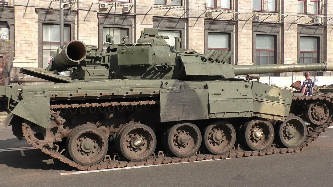 T-80 Main Battle Tank