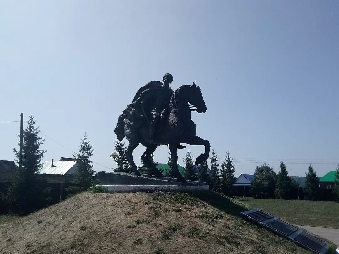 Equestrian Statue Xirdalan