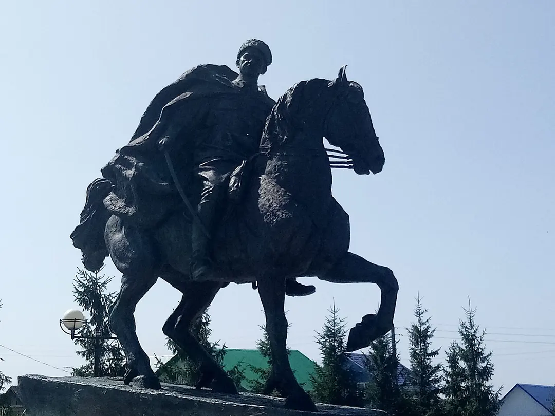 Equestrian Statue Xirdalan