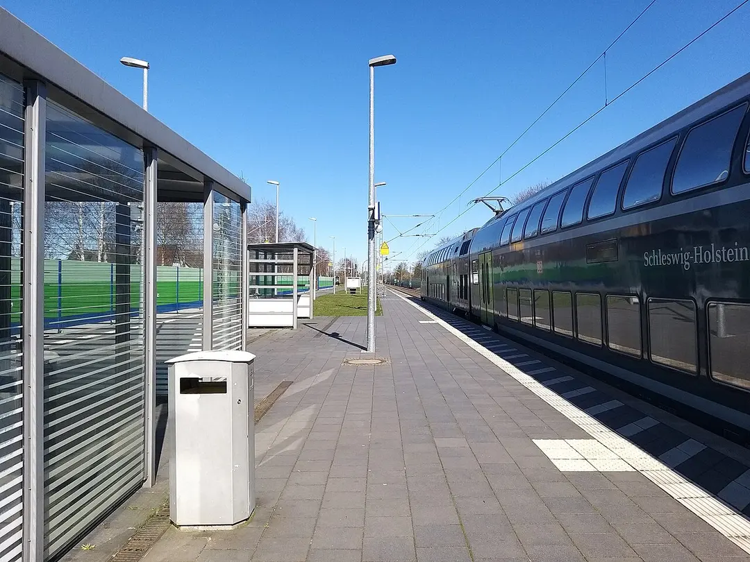 Bahnhof Wrist