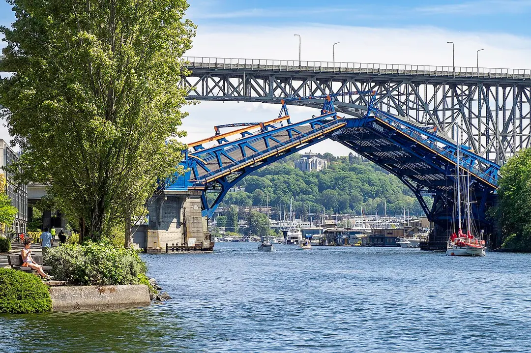 Aurora Bridge