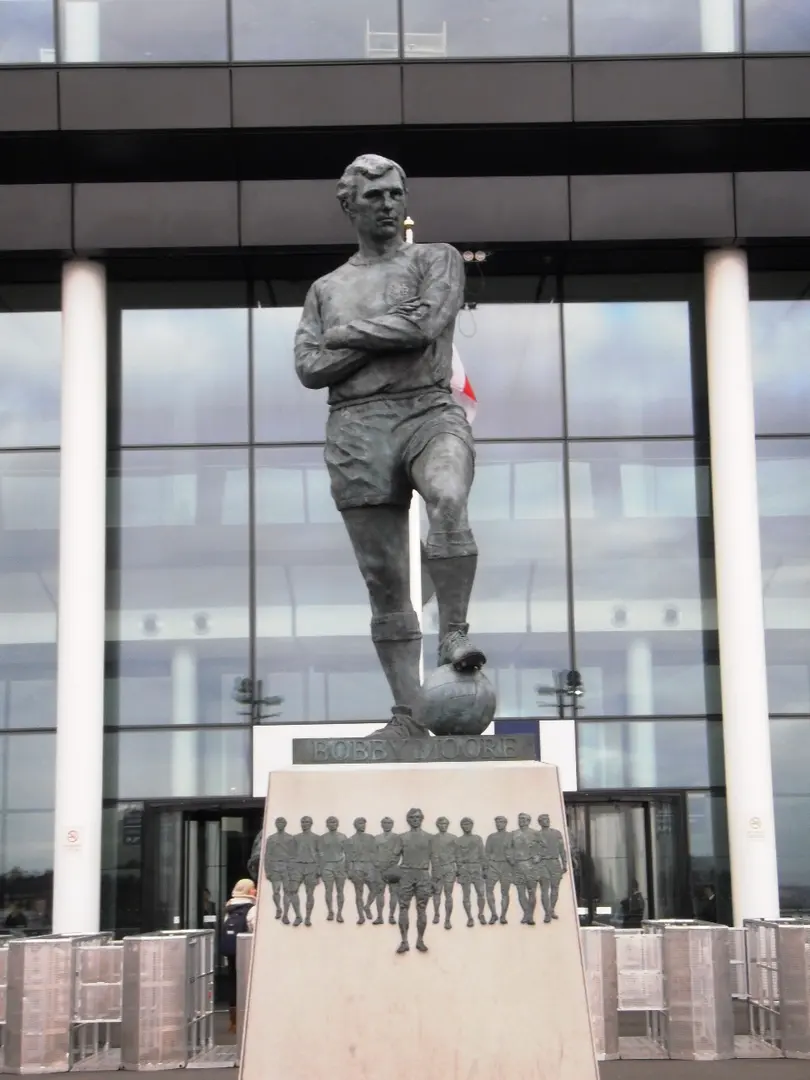 Bobby Moore statue