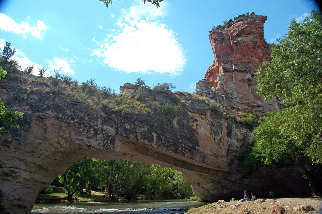 Ayres Natural Bridge State Park