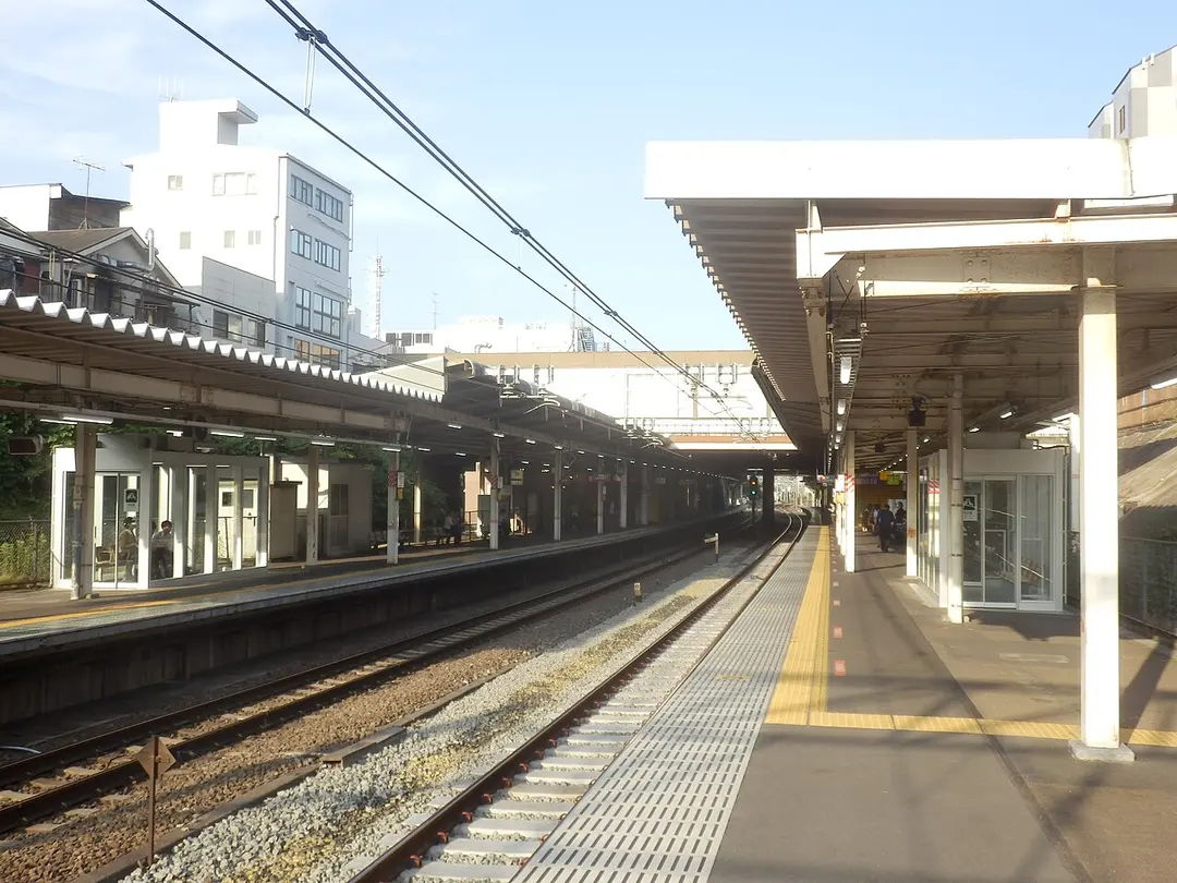 Bahnhof Nishi-Kokubunji