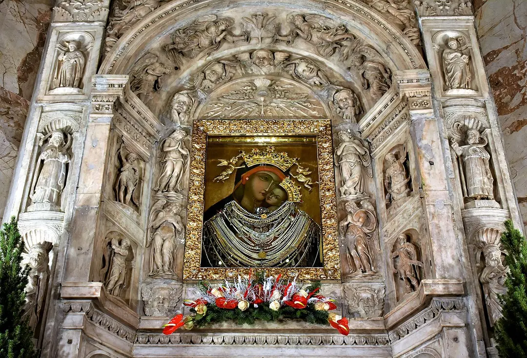 Basilica Santuario di Santa Maria del Carmine Maggiore