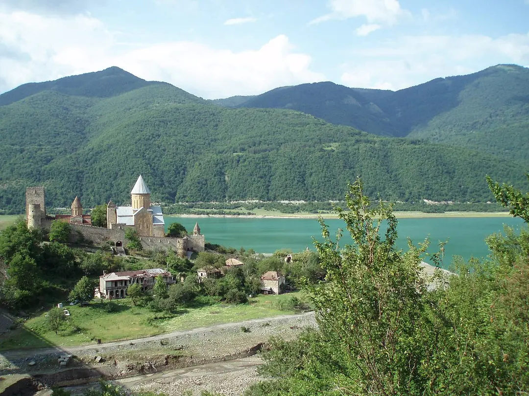 Ananuri