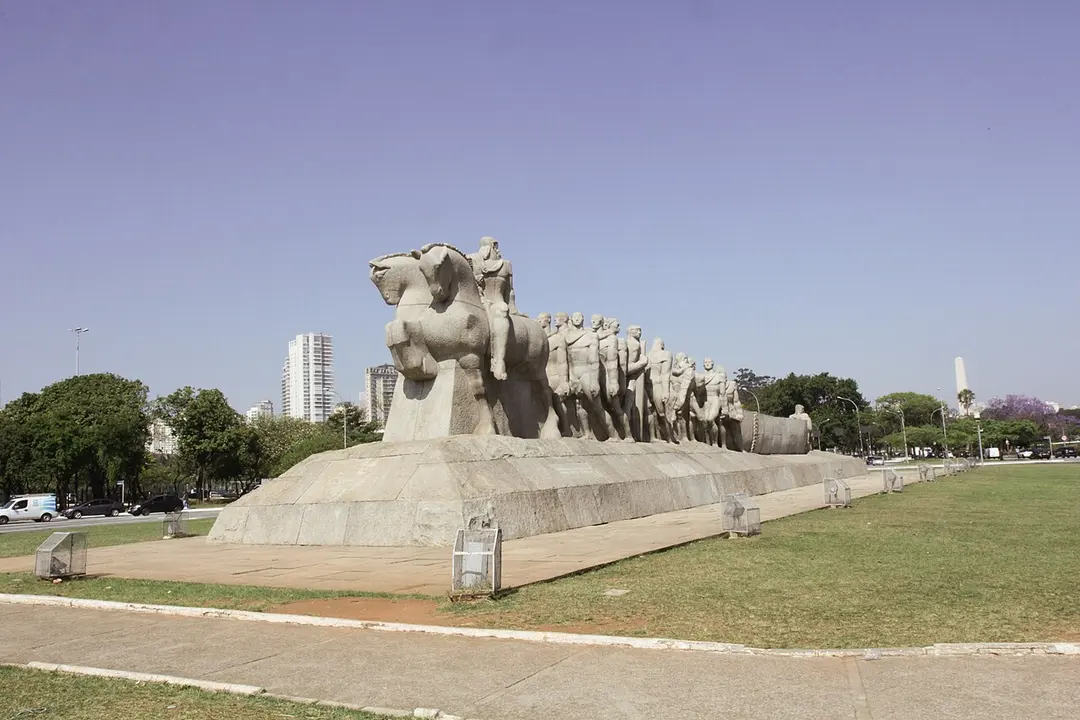 Bandeiras-Denkmal