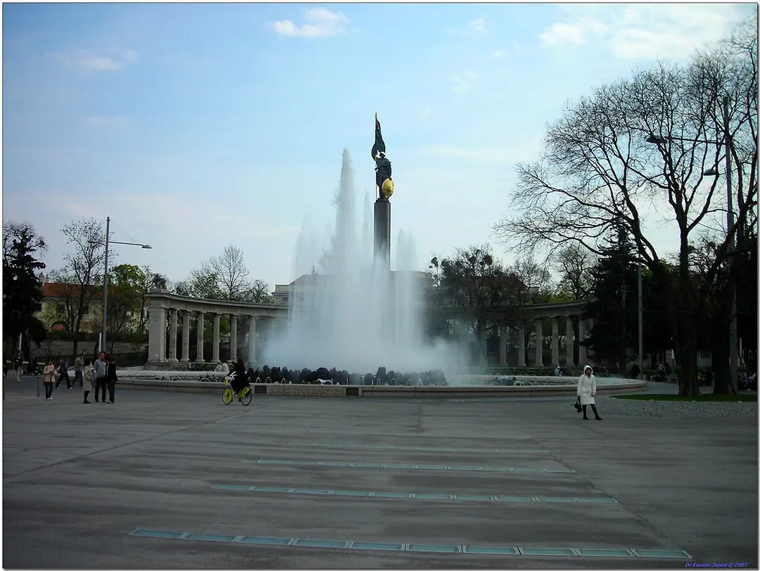 Heldendenkmal der Roten Armee