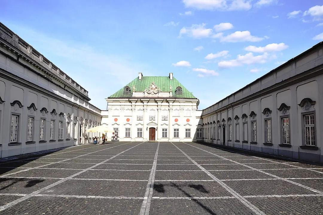 Palast unter dem Blechdach