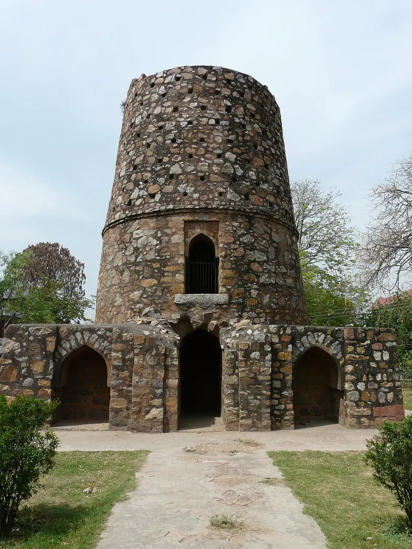 Chor Minar