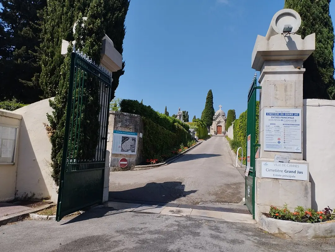 Cannes (Grand Jas) Cemetery