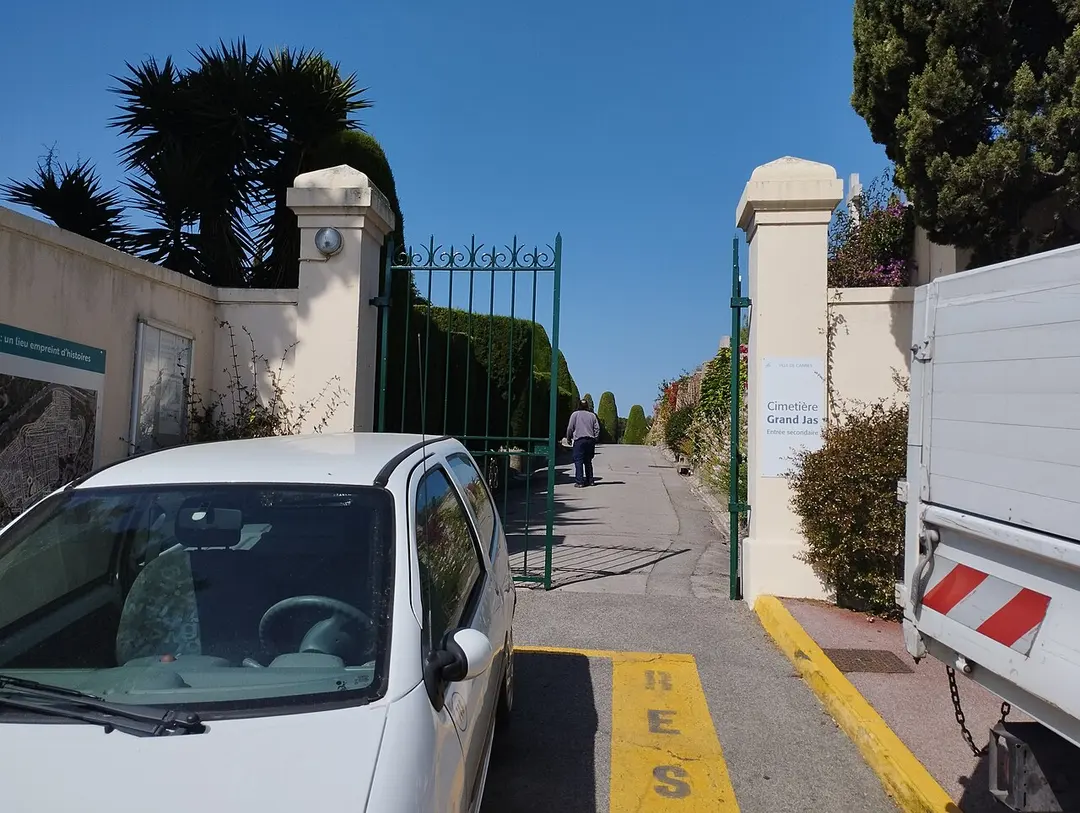 Cannes (Grand Jas) Cemetery