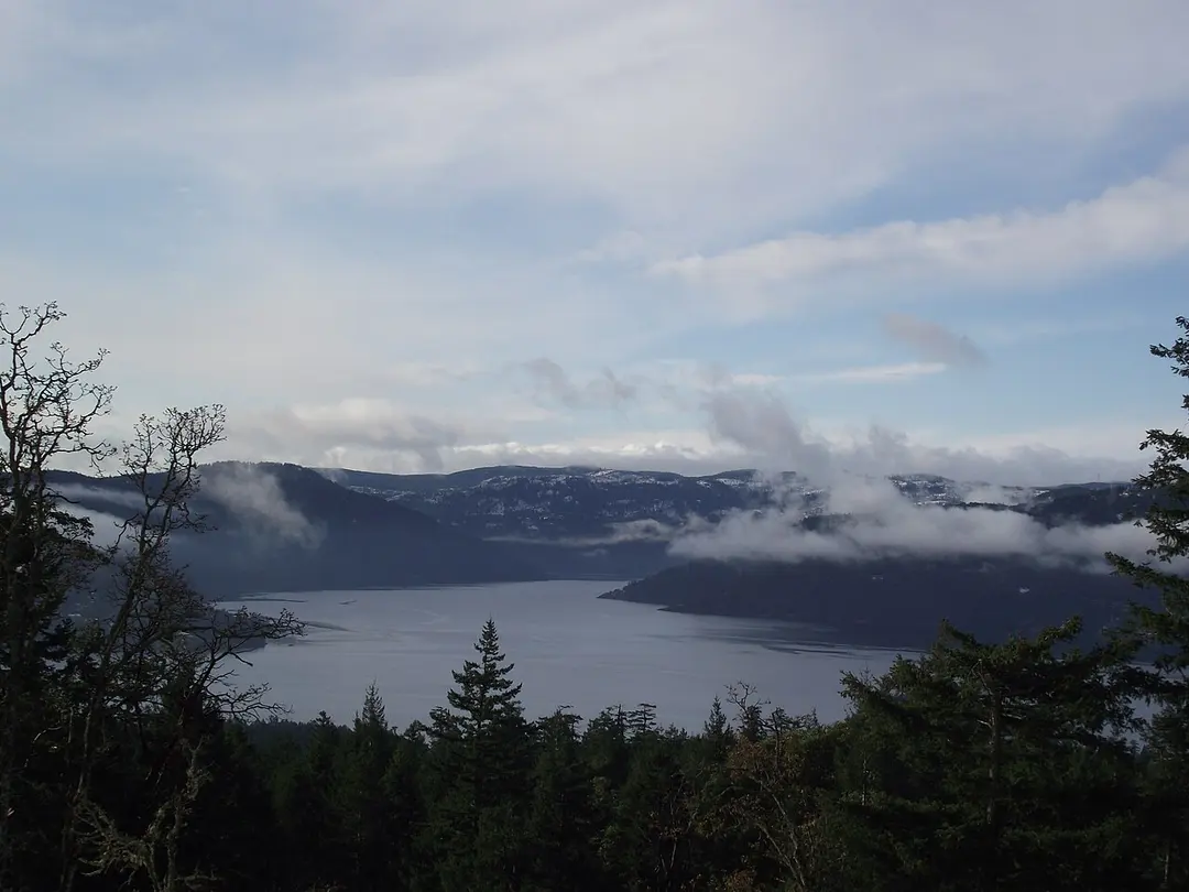 ȽÁU,WELṈEW̱/John Dean Park